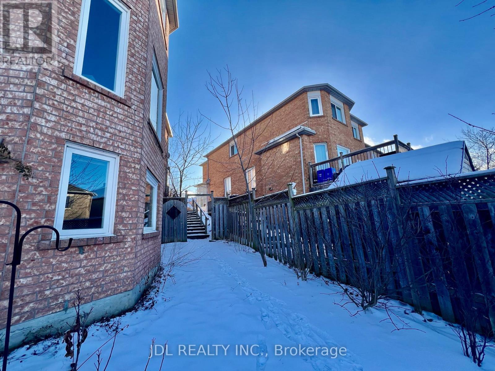 Walkout Basement Only - 72 Fortune Crescent, Richmond Hill, ON - Outdoor