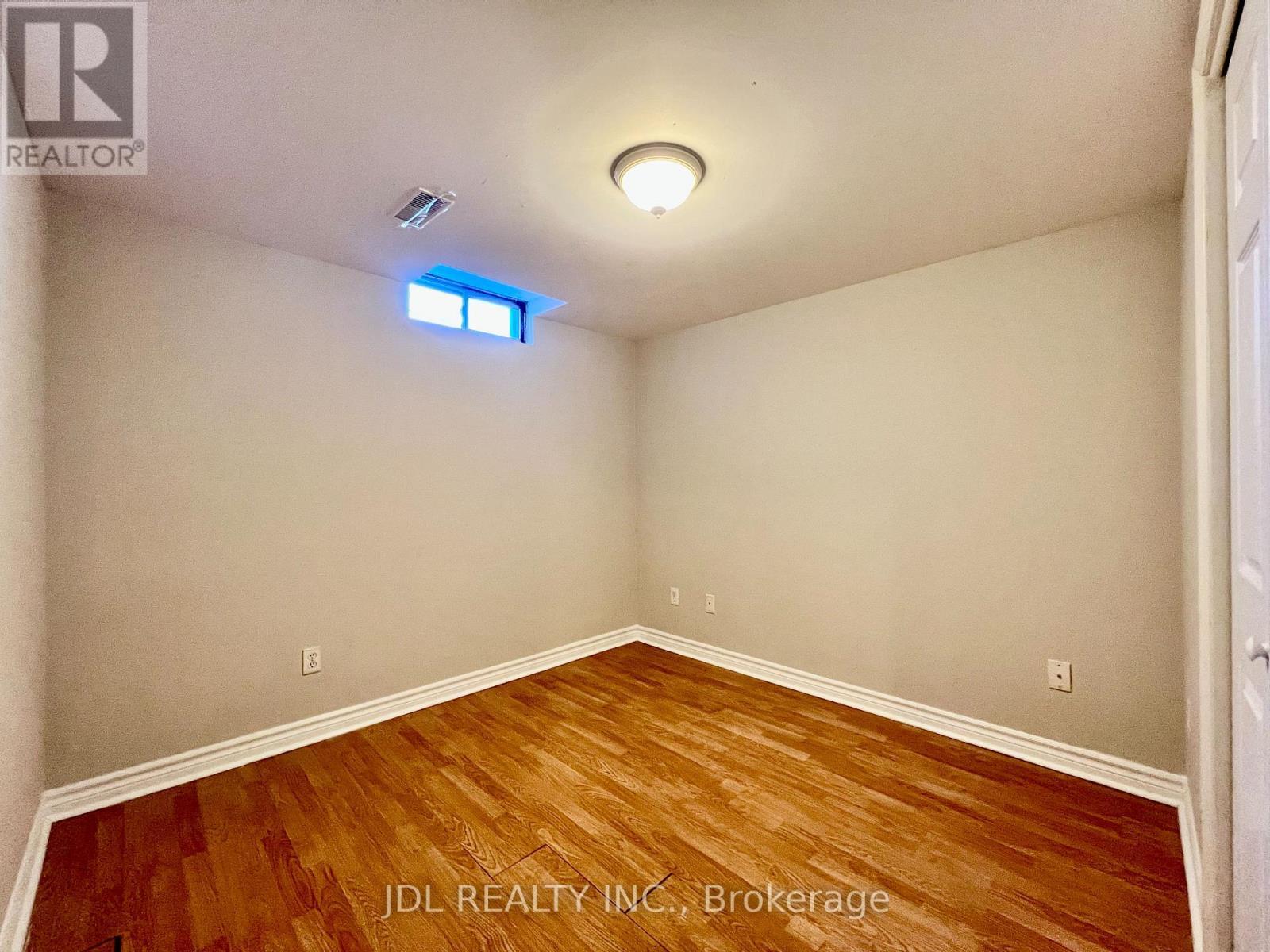 Walkout Basement Only - 72 Fortune Crescent, Richmond Hill, ON - Indoor Photo Showing Other Room