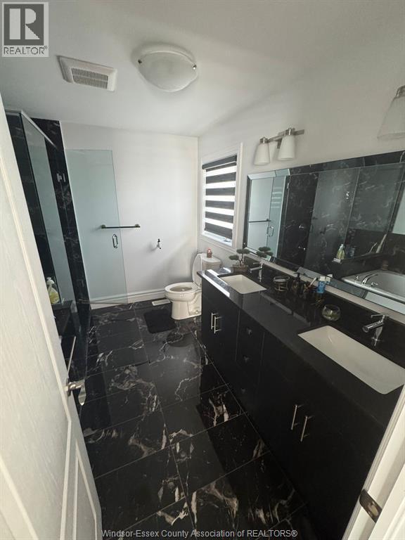 70 Noble, Amherstburg, ON - Indoor