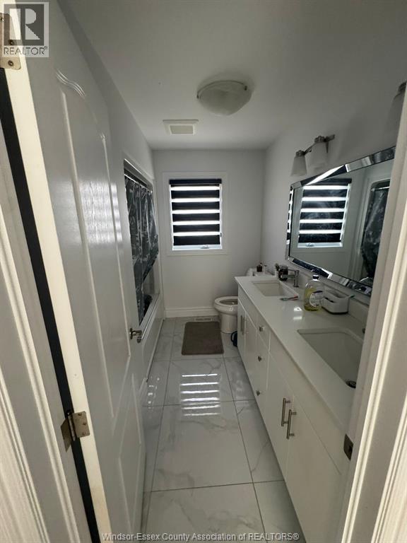 70 Noble, Amherstburg, ON - Indoor