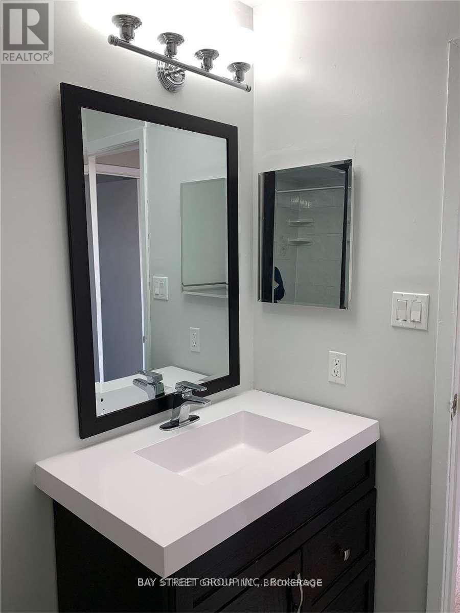 13 - 1550 Grosvenor Street, Oakville, ON