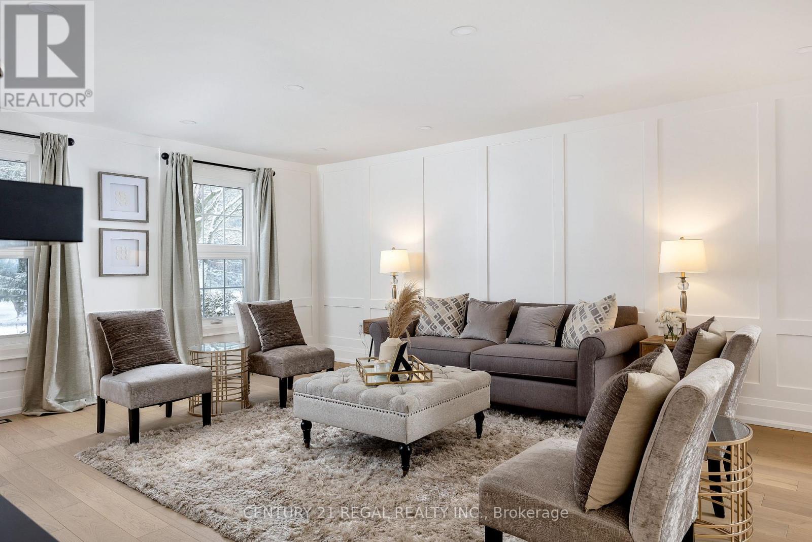 5535 Cedar Springs Road, Burlington, ON - Indoor Photo Showing Living Room