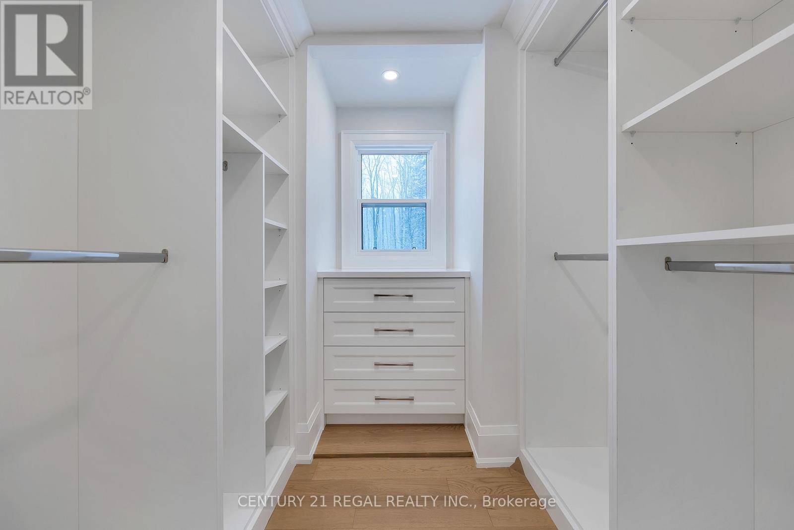 5535 Cedar Springs Road, Burlington, ON - Indoor With Storage