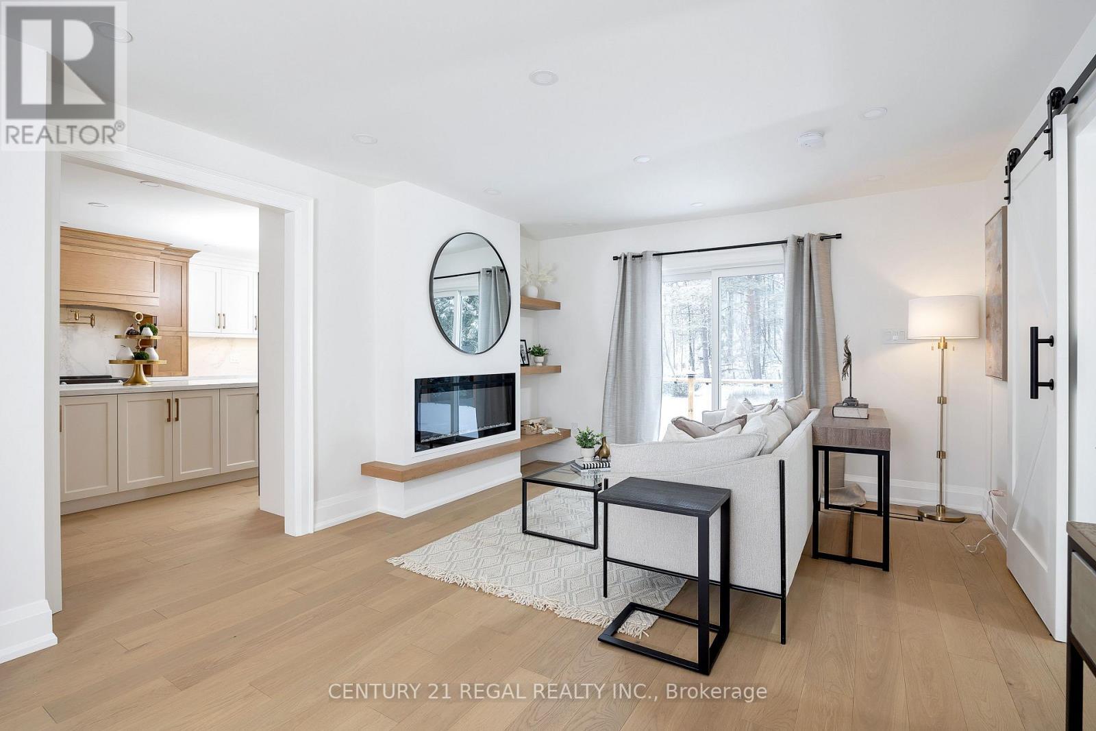 5535 Cedar Springs Road, Burlington, ON - Indoor