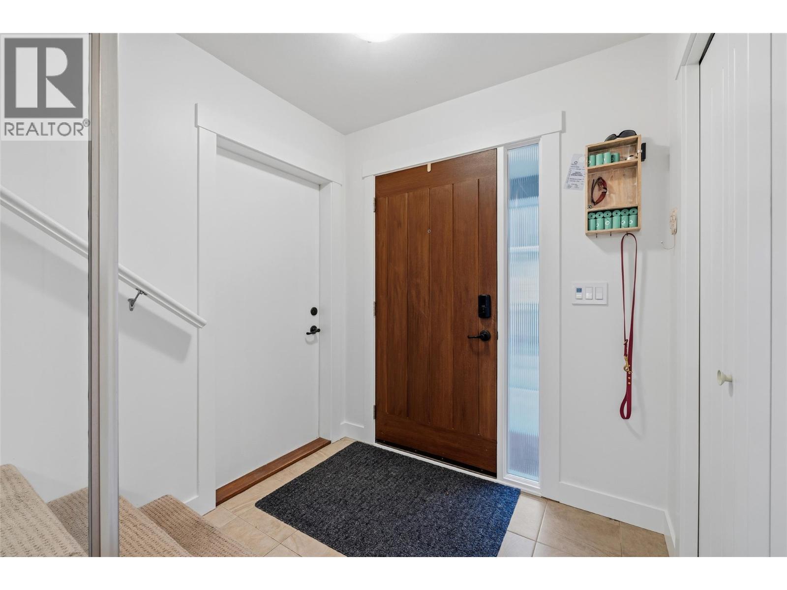 976 Lawson Avenue, Kelowna, BC - Indoor Photo Showing Other Room