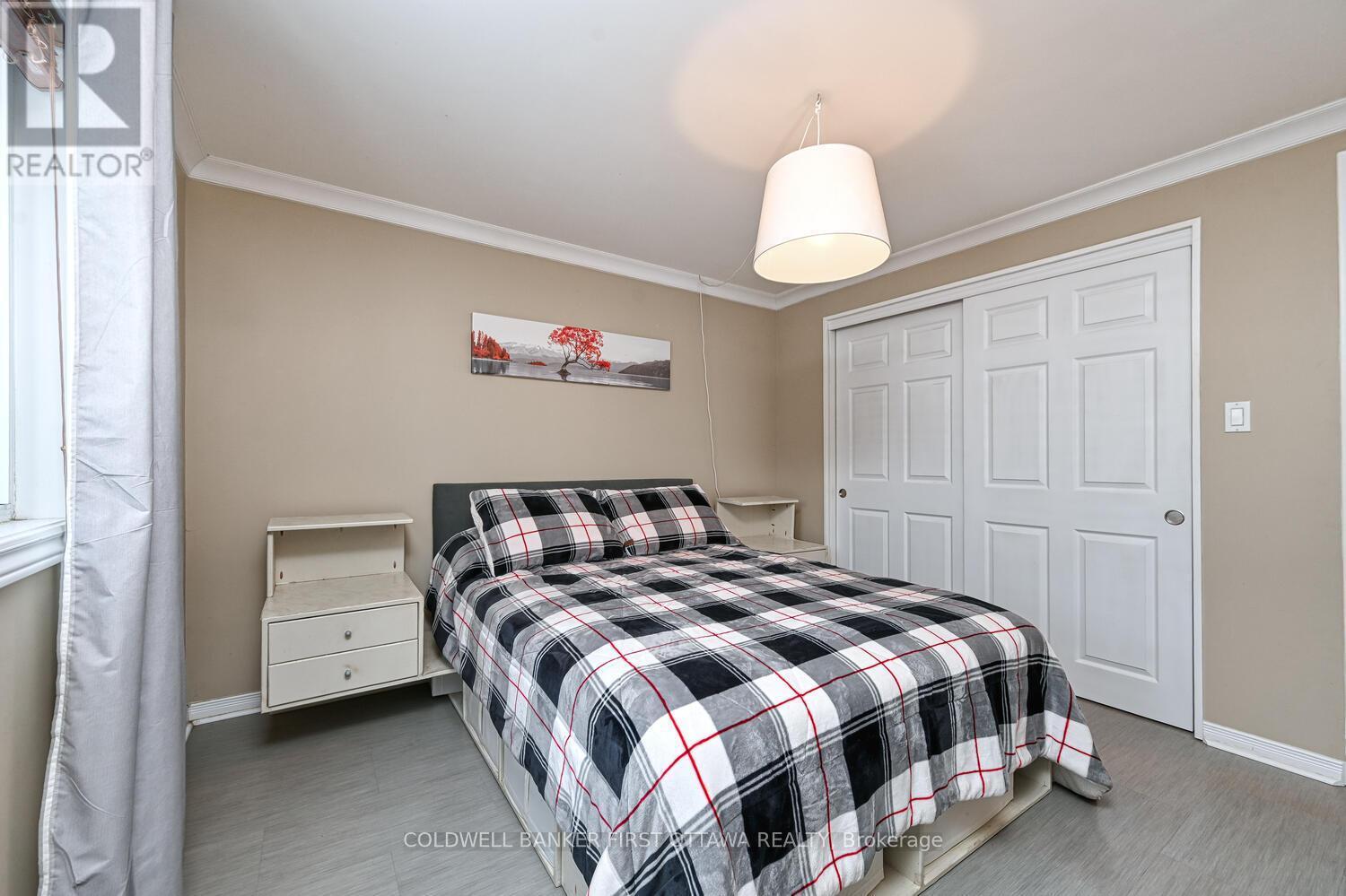 40 Fringewood Drive E, Ottawa, ON - Indoor Photo Showing Bedroom