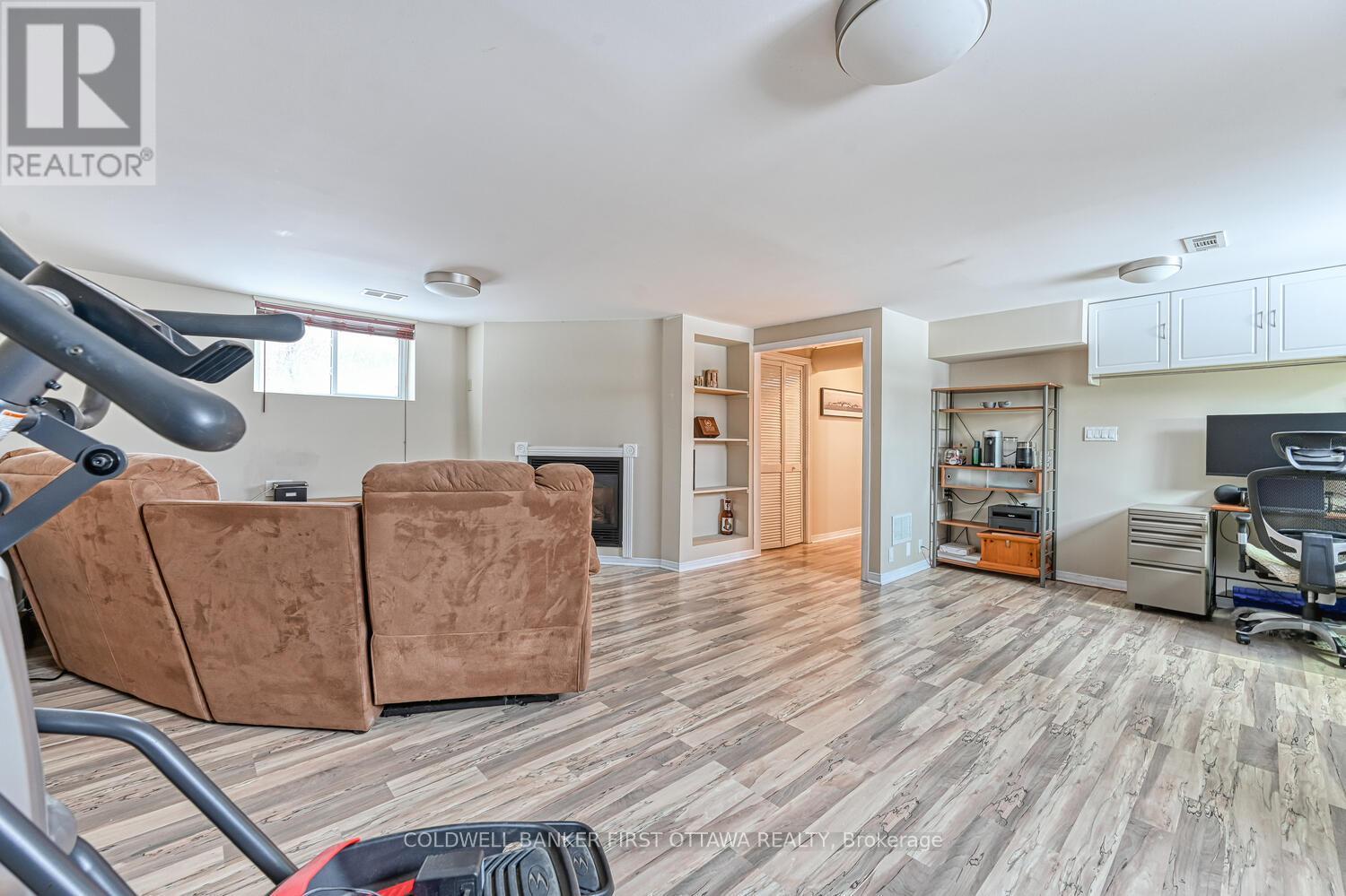 40 Fringewood Drive E, Ottawa, ON - Indoor