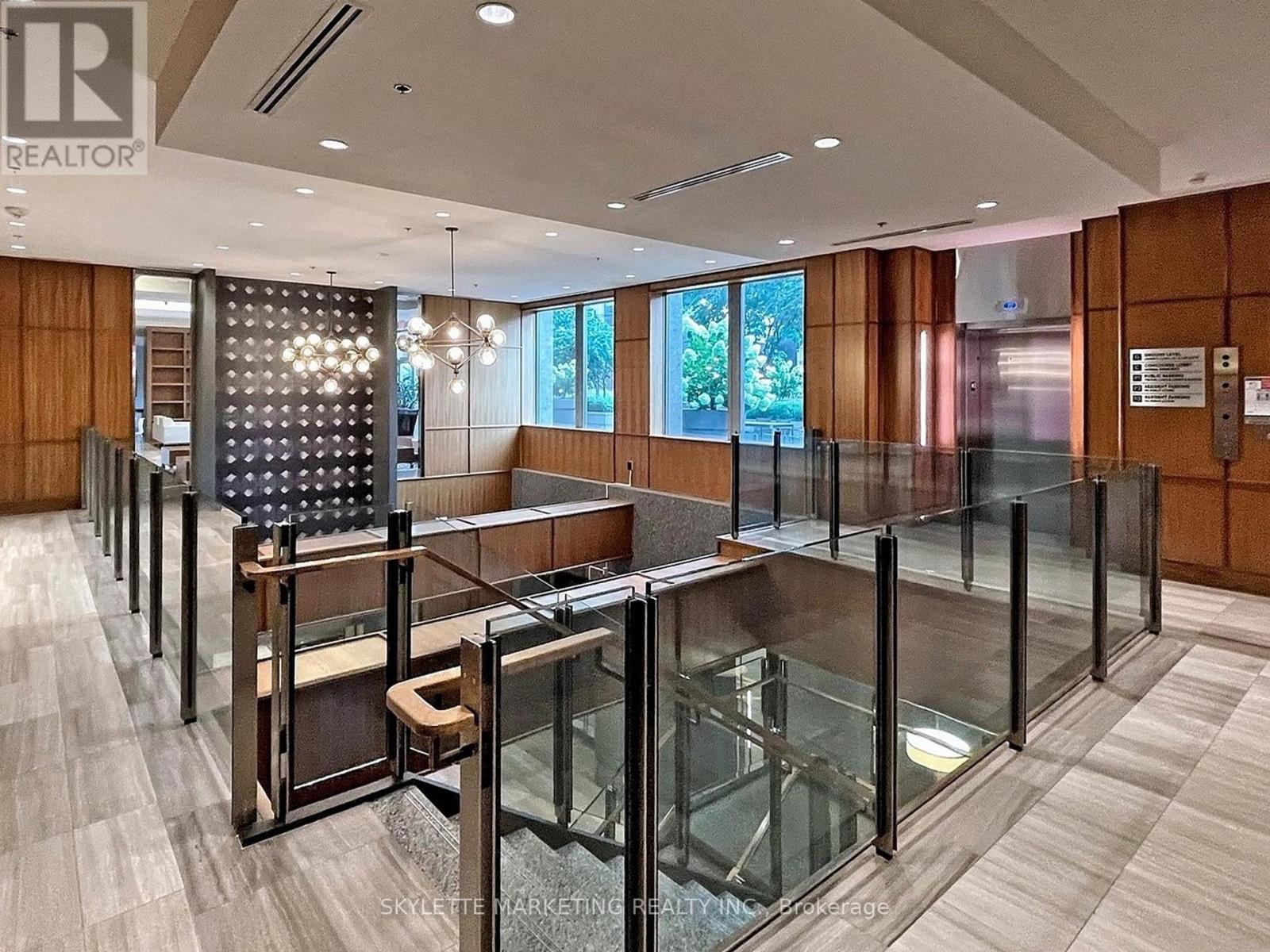 1128 - 111 St Clair Avenue W, Toronto, ON - Indoor Photo Showing Other Room