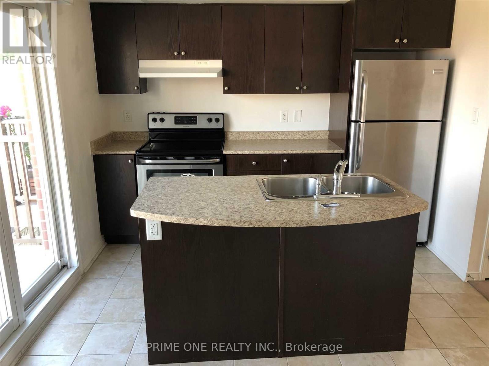 6 - 5605 Oscar Peterson Boulevard, Mississauga, ON - Indoor Photo Showing Kitchen