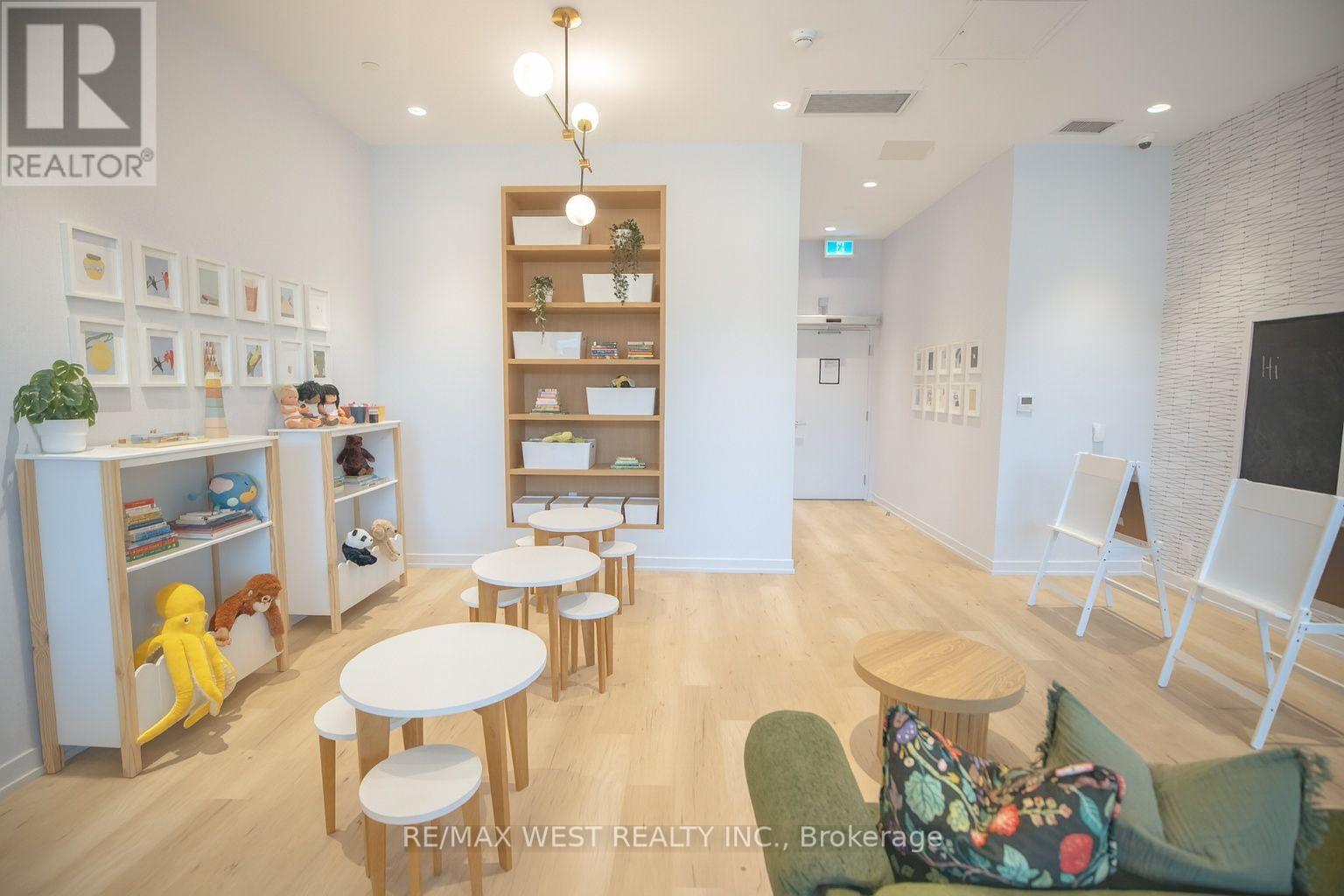 307 - 6 Chartwell Road, Toronto, ON - Indoor Photo Showing Dining Room