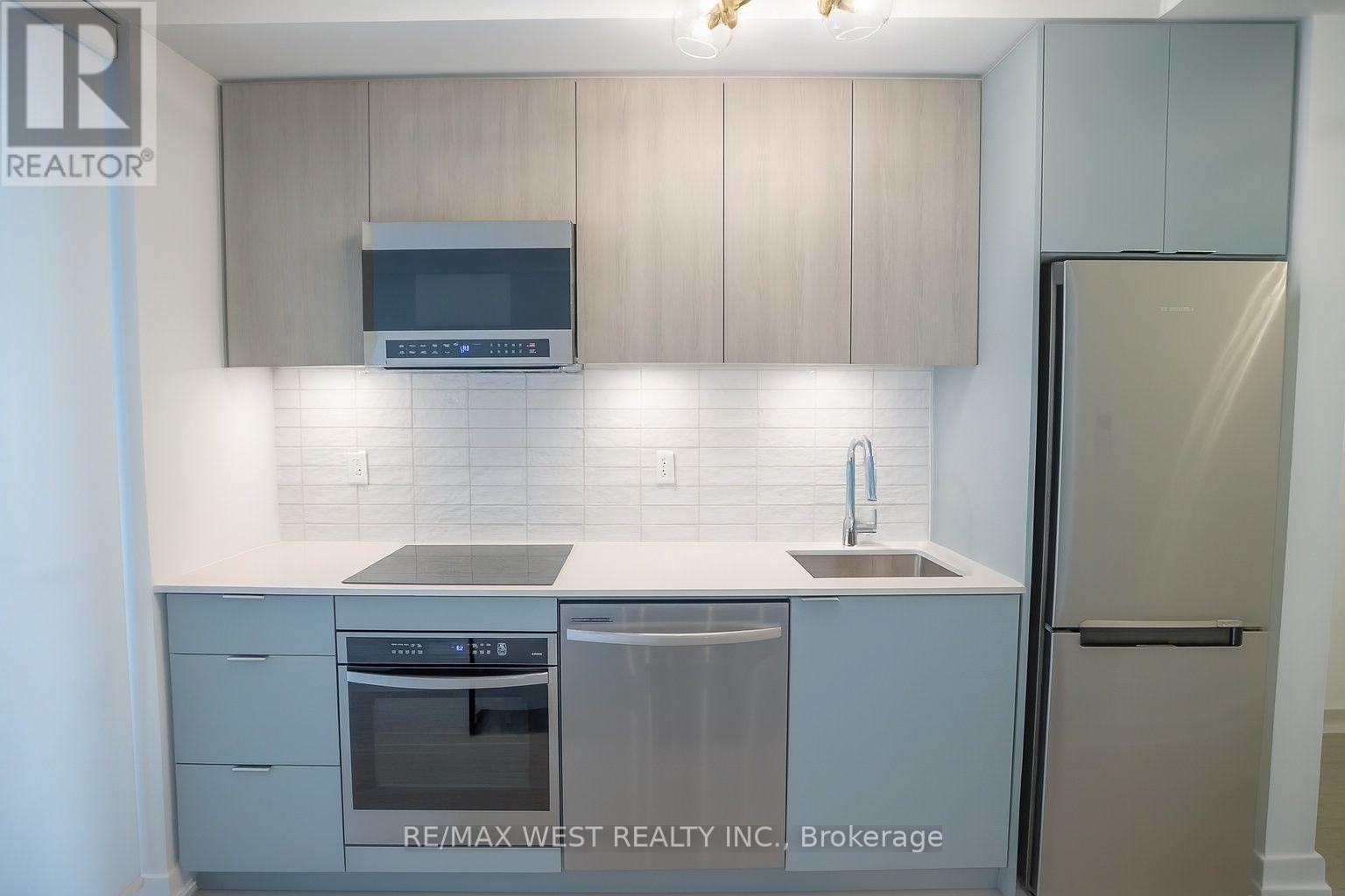 307 - 6 Chartwell Road, Toronto, ON - Indoor Photo Showing Kitchen