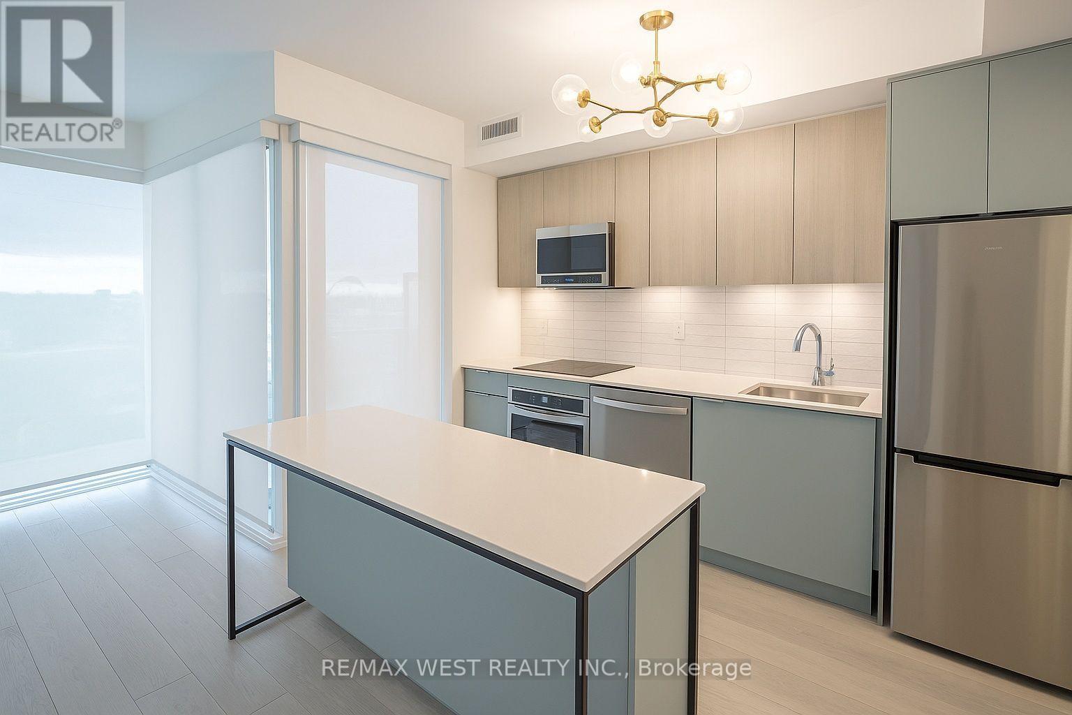 307 - 6 Chartwell Road, Toronto, ON - Indoor Photo Showing Kitchen With Stainless Steel Kitchen