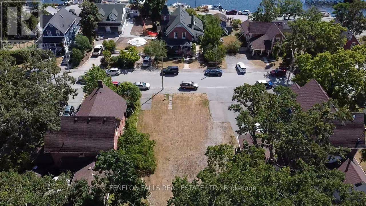 38 Oak Street, Kawartha Lakes (Fenelon Falls), ON