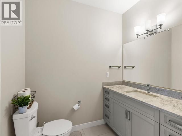 405-36 Waterfront Place, Whitehorse, YT - Indoor Photo Showing Bathroom