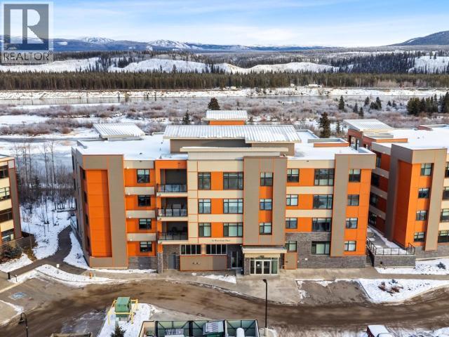 405-36 Waterfront Place, Whitehorse, YT - Outdoor