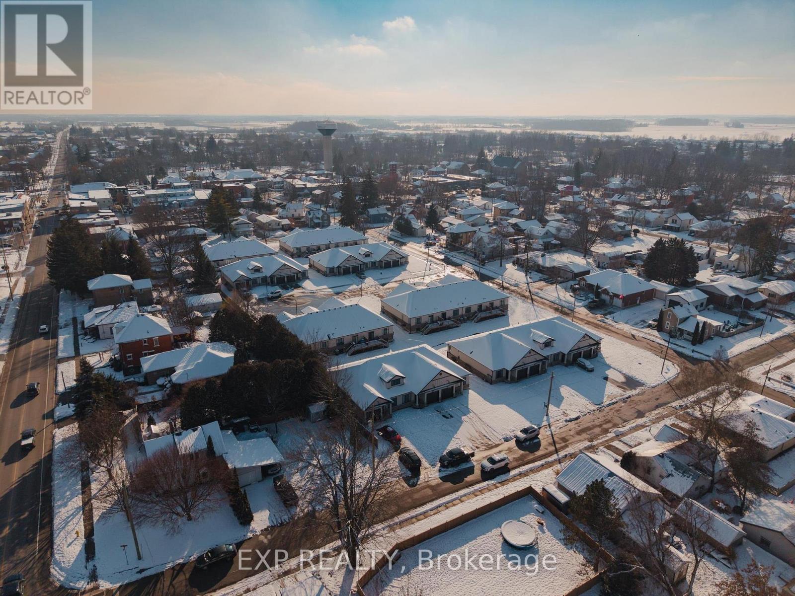 7 South Court Street W, Norwich, ON - Outdoor With View