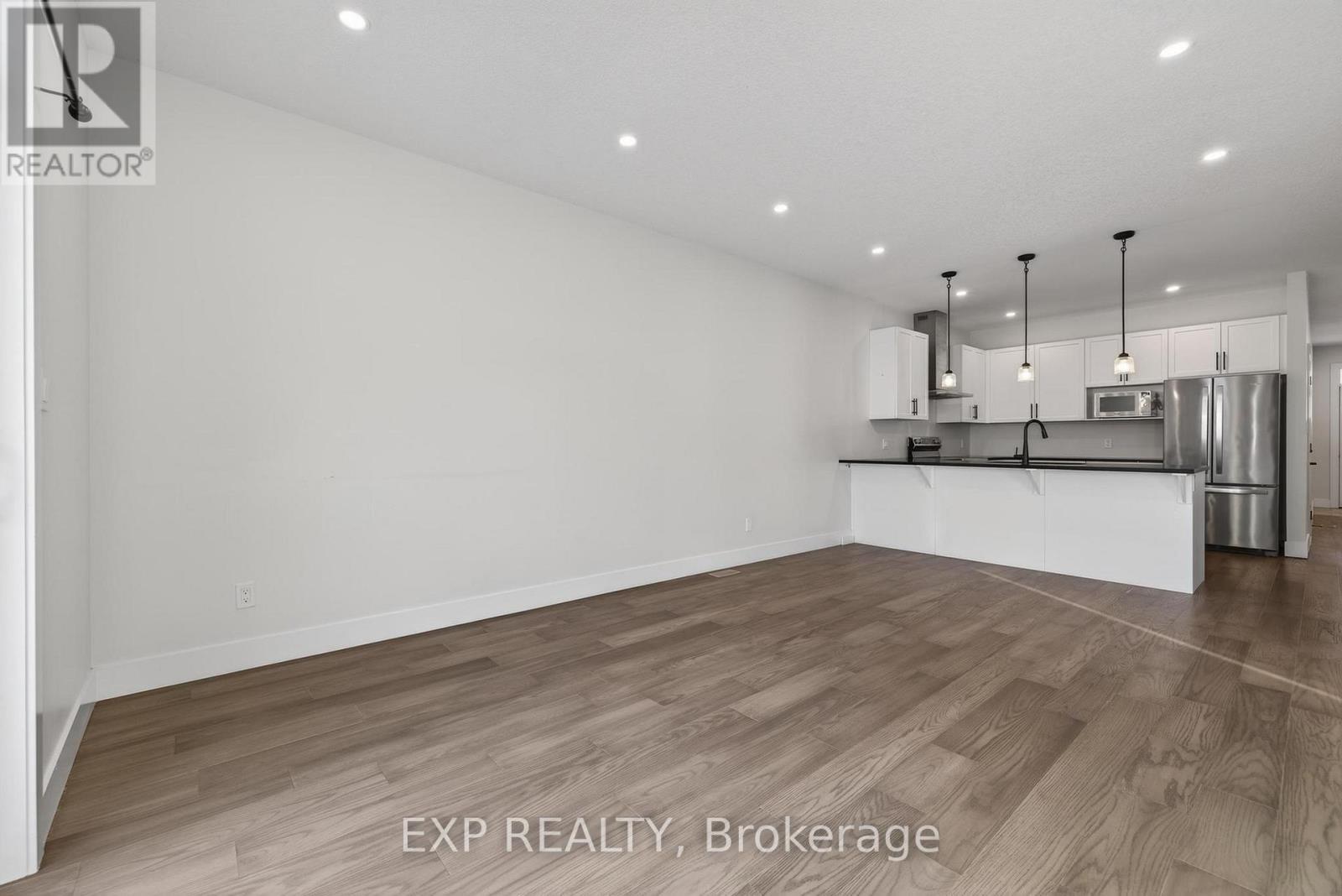 7 South Court Street W, Norwich, ON - Indoor Photo Showing Kitchen