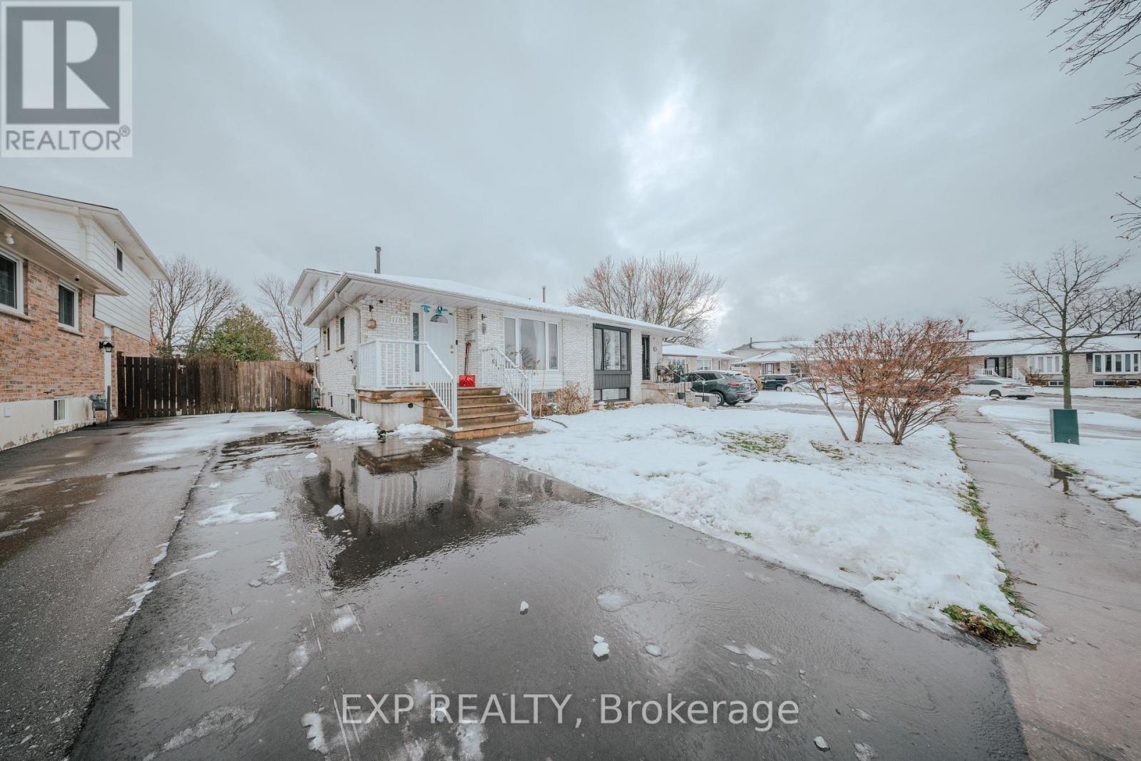 1187 Skylark Avenue, Oshawa, ON - Outdoor