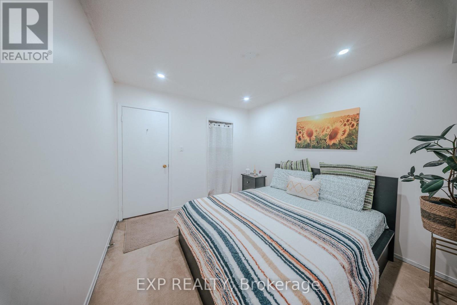 1187 Skylark Avenue, Oshawa, ON - Indoor Photo Showing Bedroom