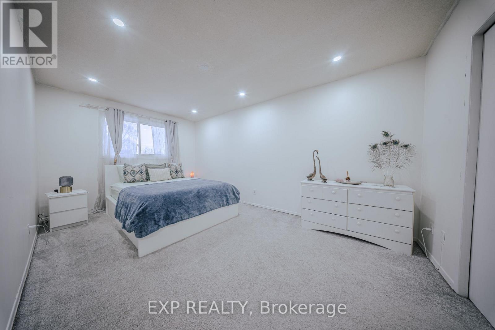 1187 Skylark Avenue, Oshawa, ON - Indoor Photo Showing Bedroom