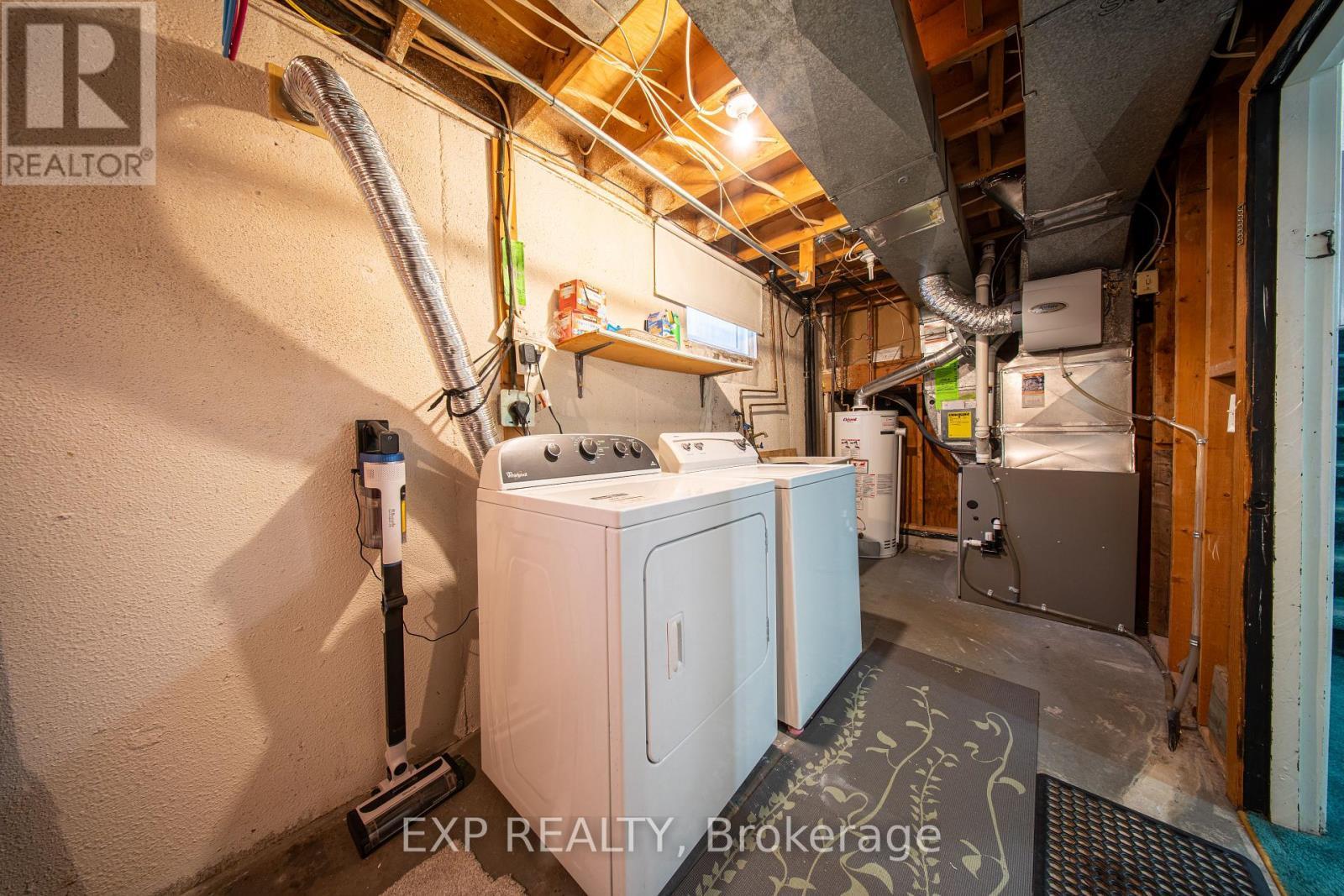 1187 Skylark Avenue, Oshawa, ON - Indoor Photo Showing Laundry Room