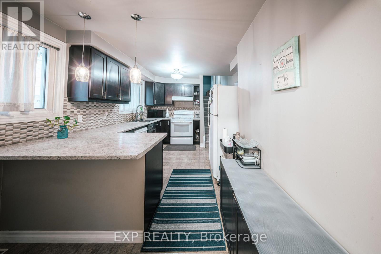 1187 Skylark Avenue, Oshawa, ON - Indoor Photo Showing Kitchen