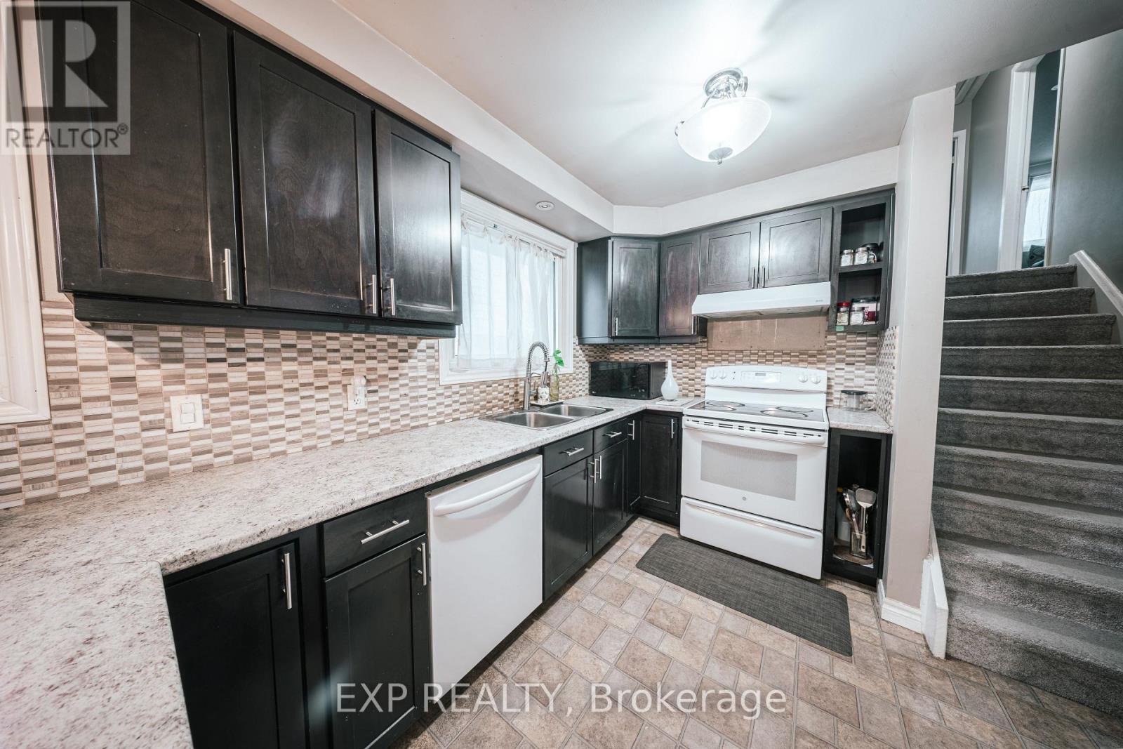 1187 Skylark Avenue, Oshawa, ON - Indoor Photo Showing Kitchen With Double Sink