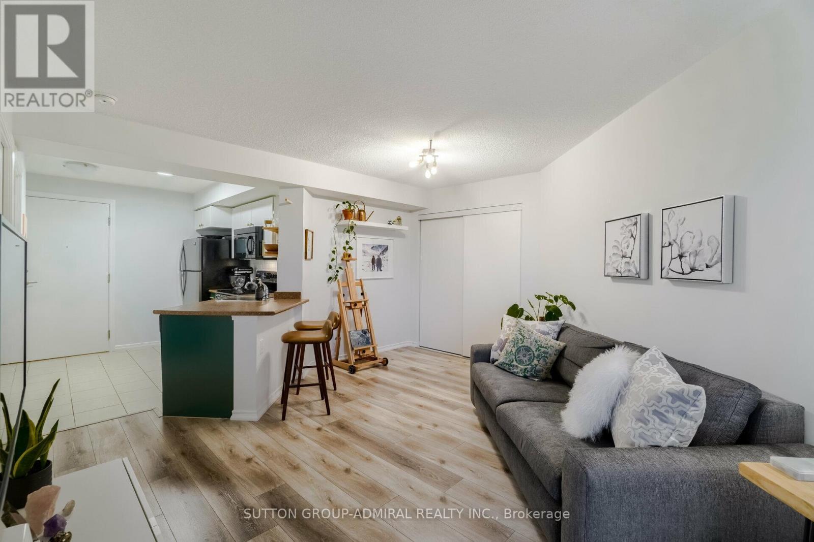 1138 - 60 Heintzman Street, Toronto, ON - Indoor