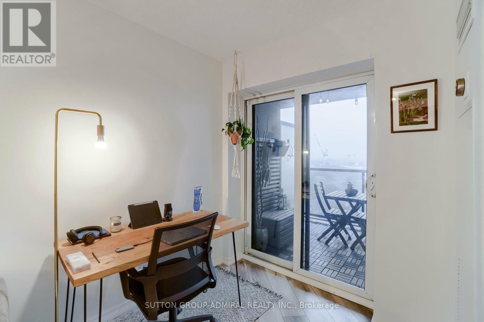 1138 - 60 Heintzman Street, Toronto, ON - Indoor