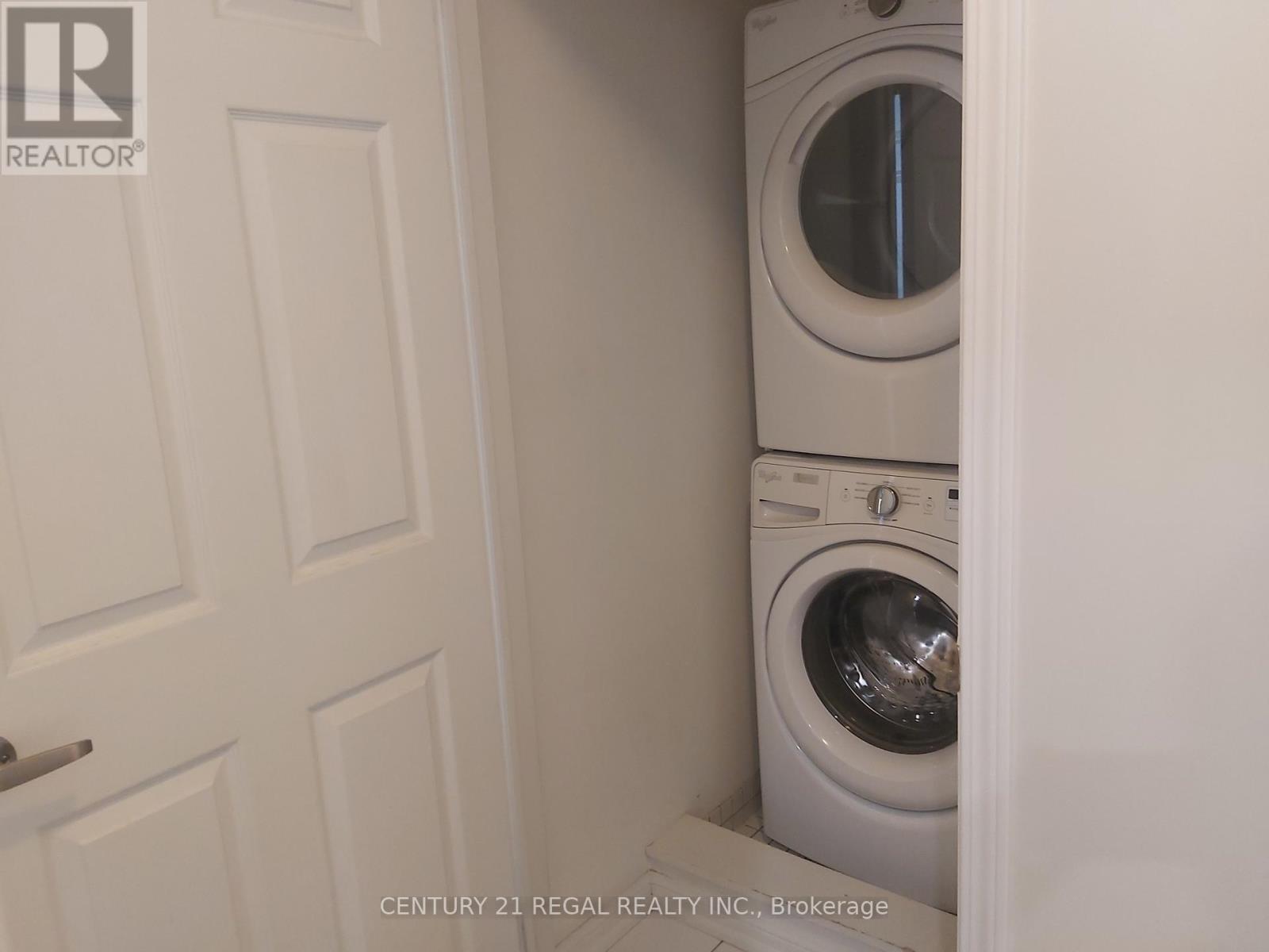 178 - 250 Sunny Meadow Boulevard, Brampton, ON - Indoor Photo Showing Laundry Room