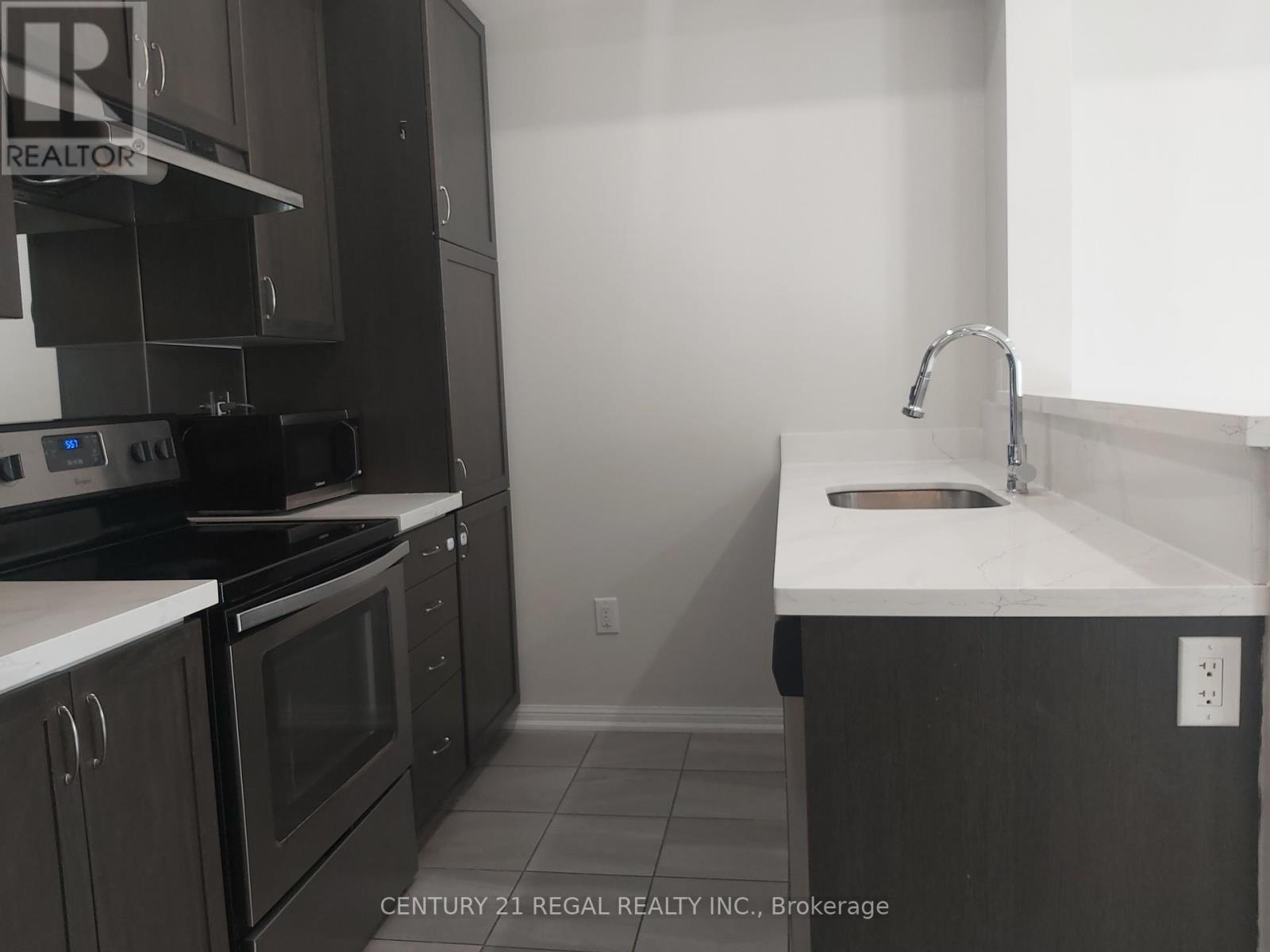 178 - 250 Sunny Meadow Boulevard, Brampton, ON - Indoor Photo Showing Kitchen