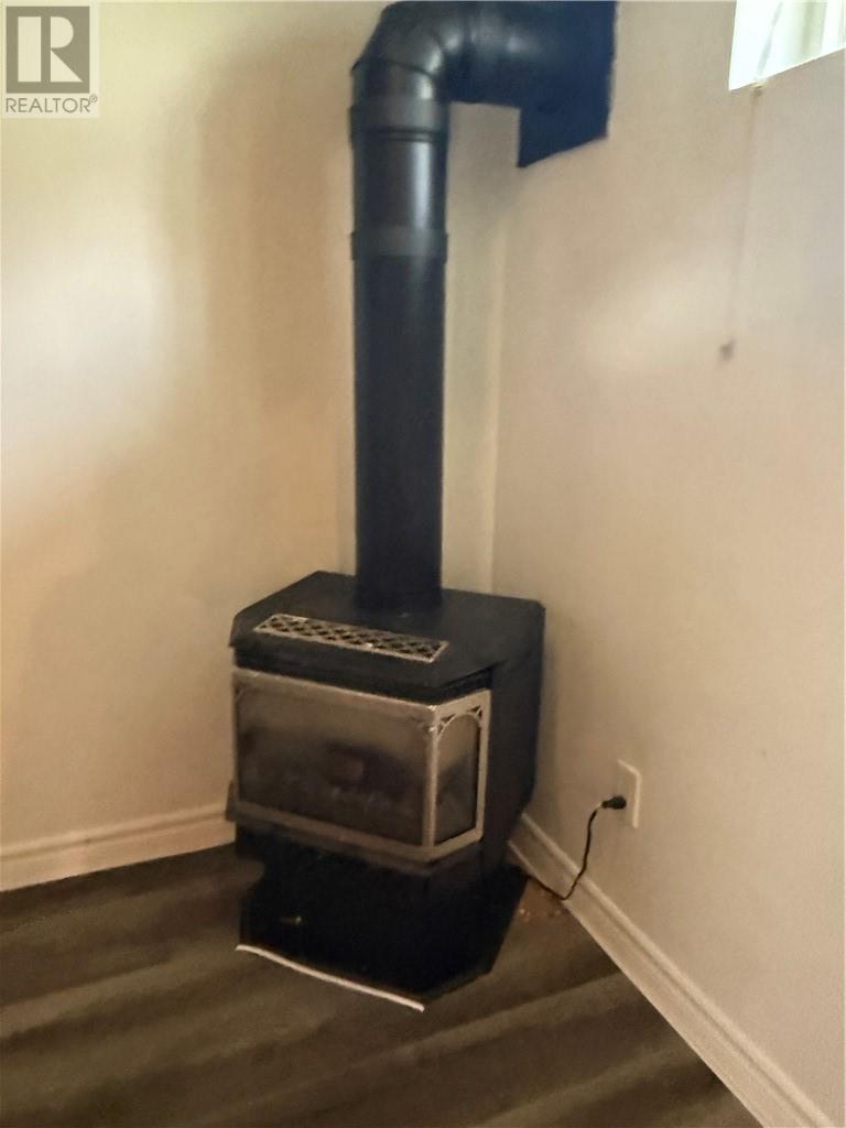 200 Hillside Drive S, Elliot Lake, ON - Indoor Photo Showing Other Room