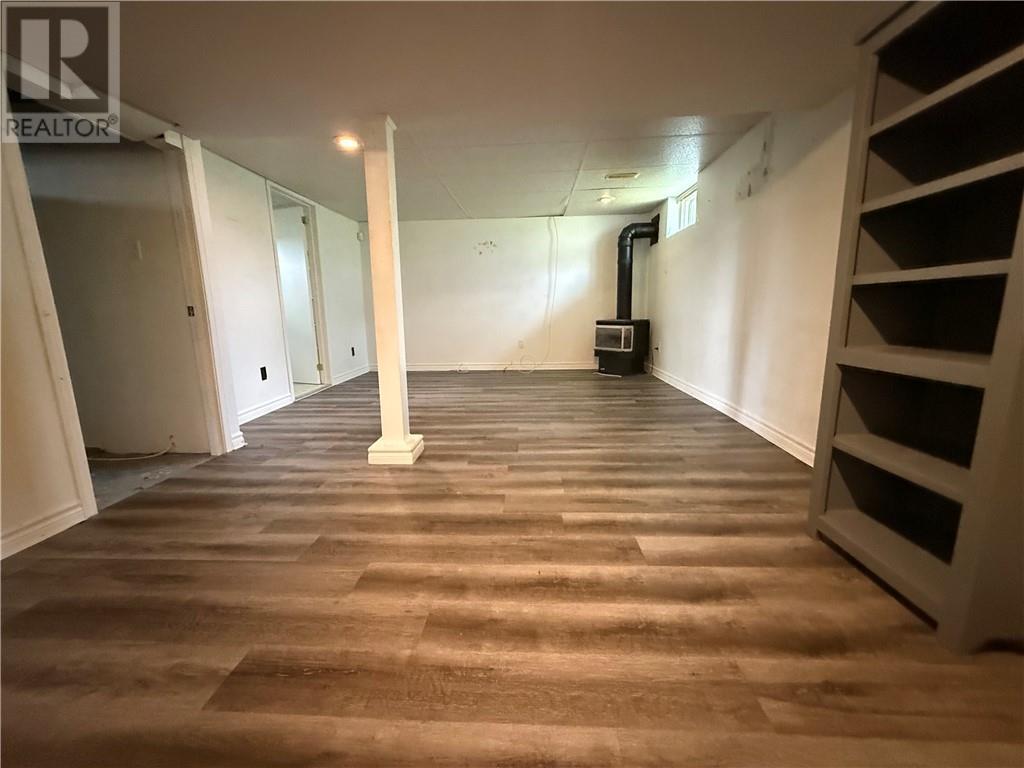 200 Hillside Drive S, Elliot Lake, ON - Indoor Photo Showing Other Room