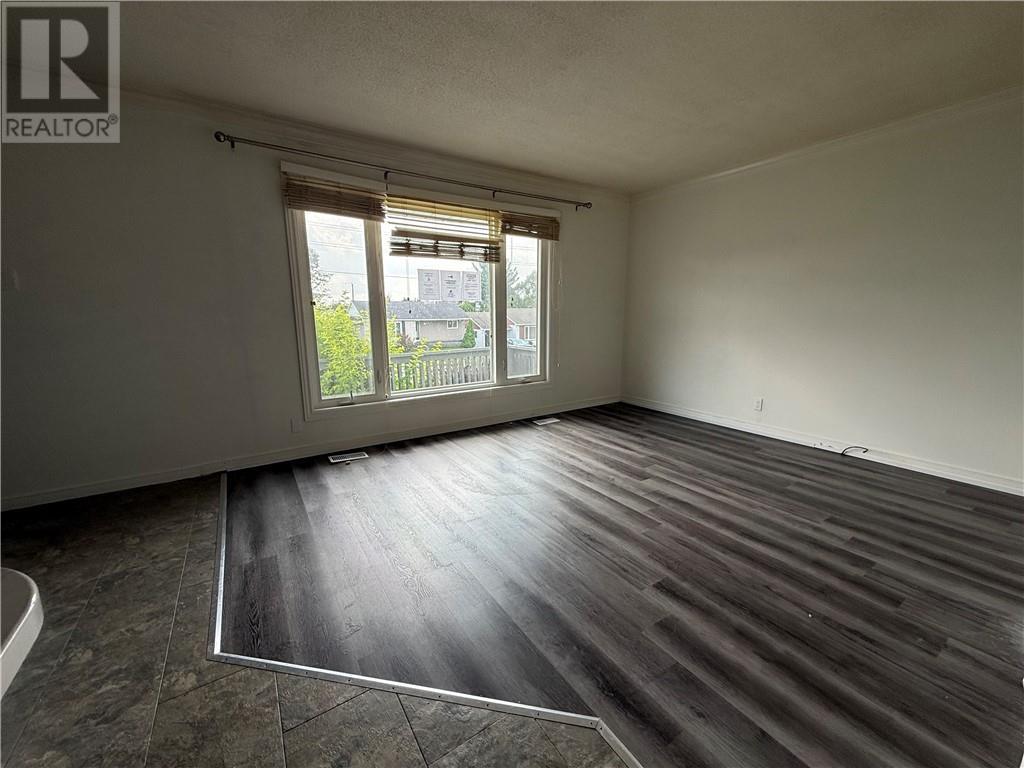 200 Hillside Drive S, Elliot Lake, ON - Indoor Photo Showing Other Room