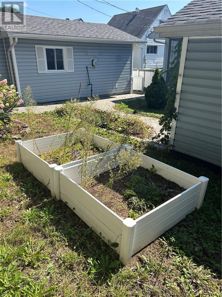 200 Hillside Drive S, Elliot Lake, ON - Outdoor