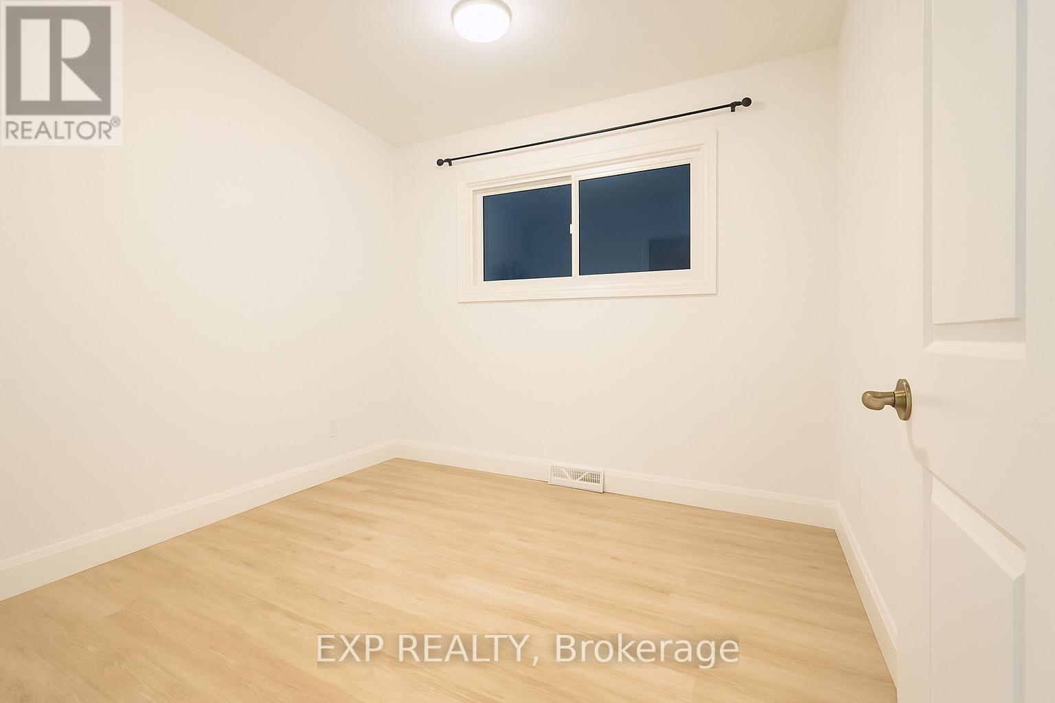 Upper - 62 Harold Avenue, Kitchener, ON - Indoor Photo Showing Other Room