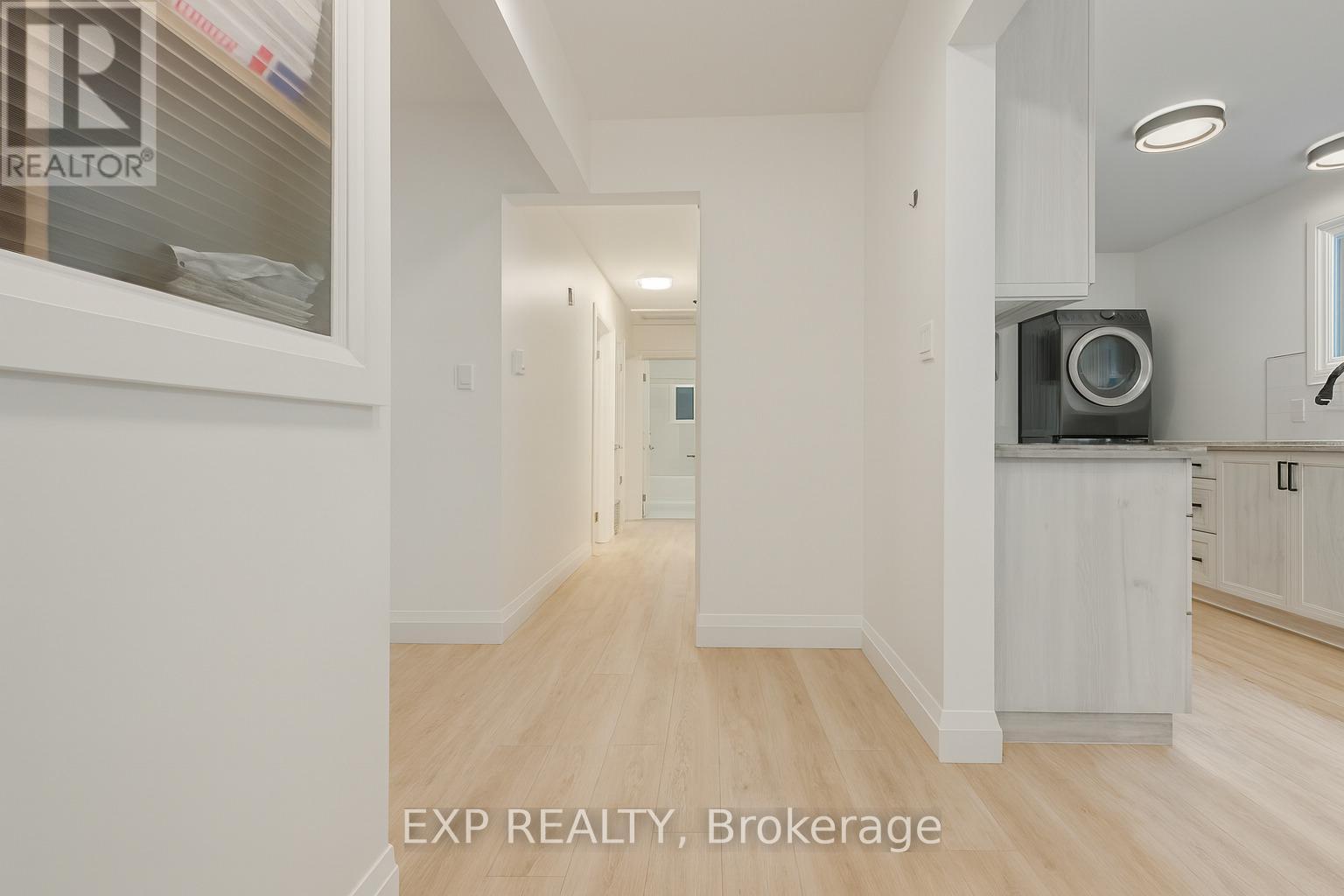 Upper - 62 Harold Avenue, Kitchener, ON - Indoor Photo Showing Other Room