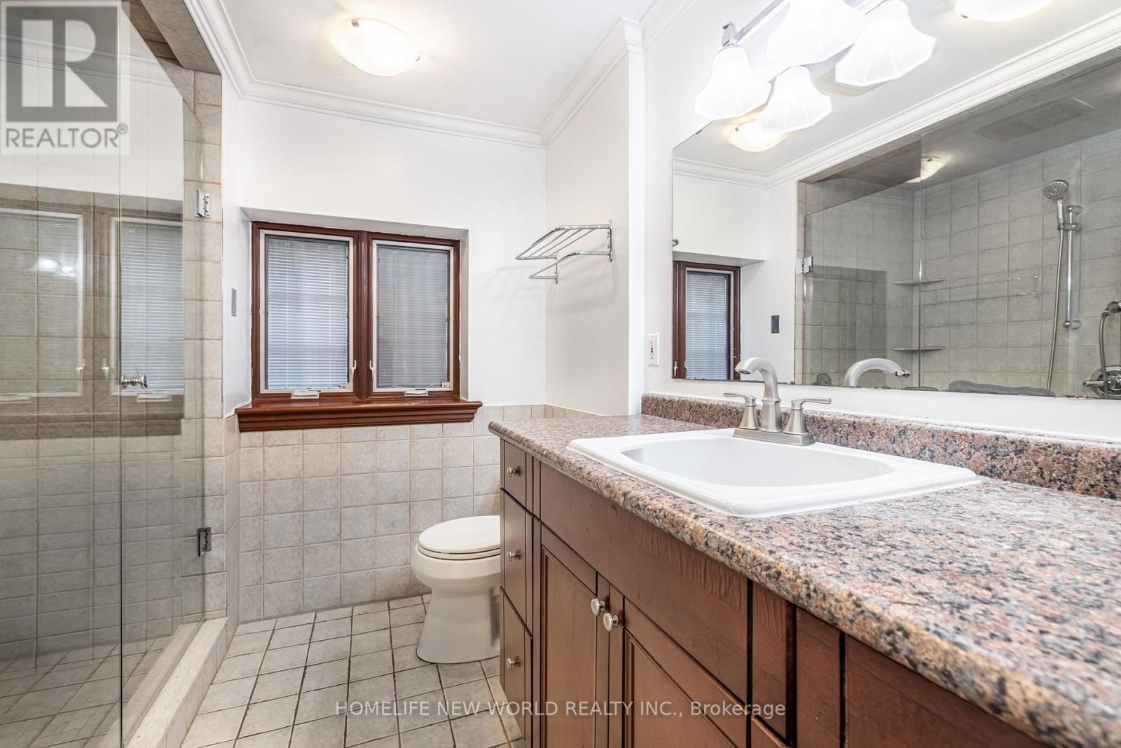 1107 Royal York Road, Toronto, ON - Indoor Photo Showing Bathroom
