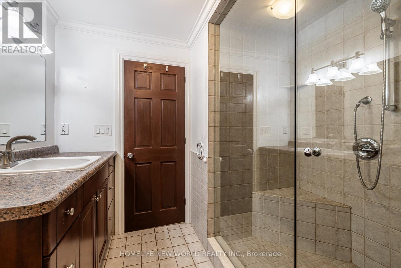 1107 Royal York Road, Toronto, ON - Indoor Photo Showing Bathroom