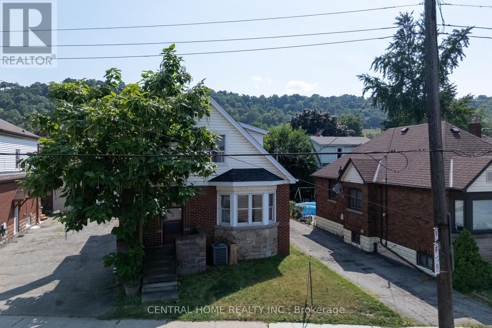 1650 King Street E, Hamilton, ON - Outdoor