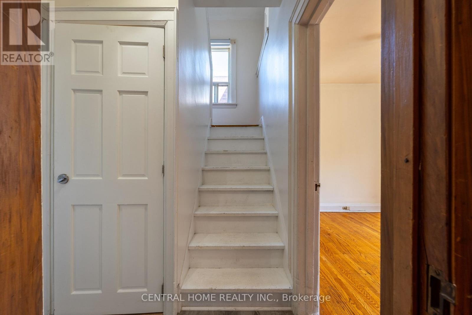 1650 King Street E, Hamilton, ON - Indoor Photo Showing Other Room