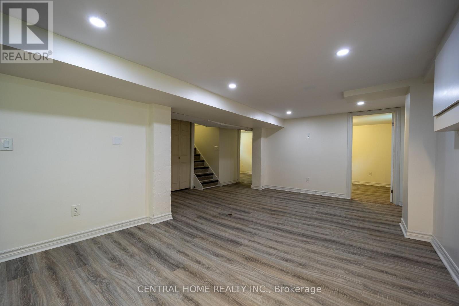 1650 King Street E, Hamilton, ON - Indoor