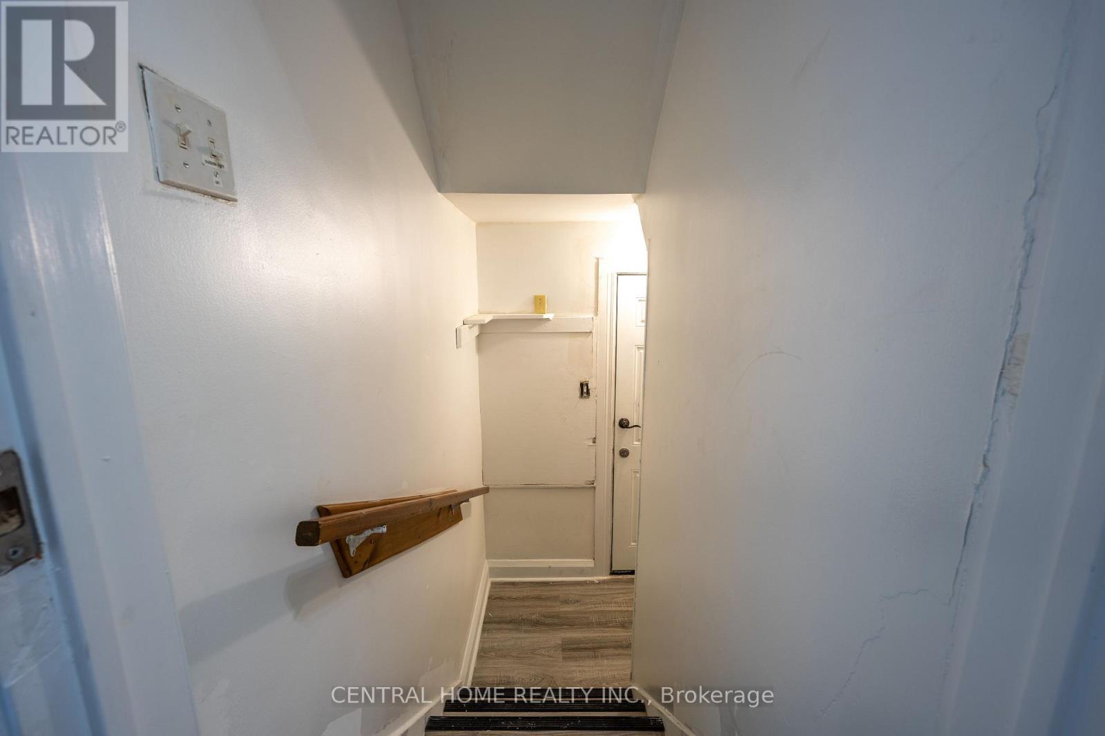 1650 King Street E, Hamilton, ON - Indoor Photo Showing Other Room