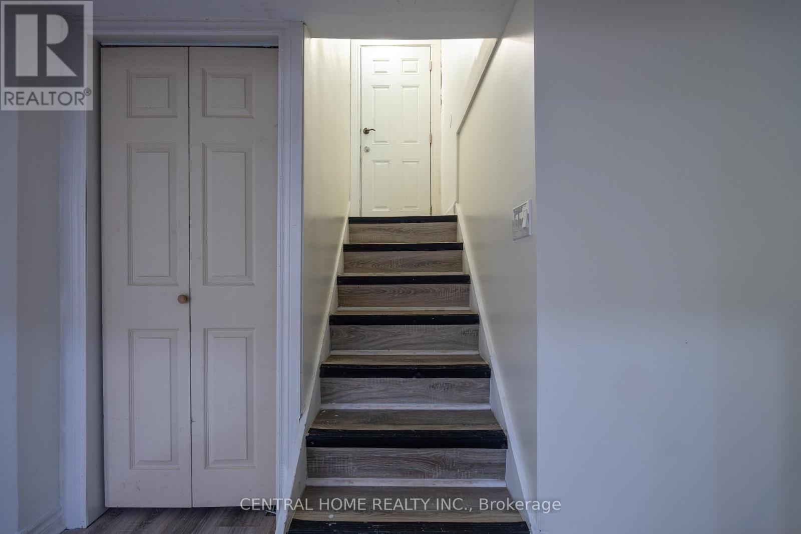 1650 King Street E, Hamilton, ON - Indoor Photo Showing Other Room