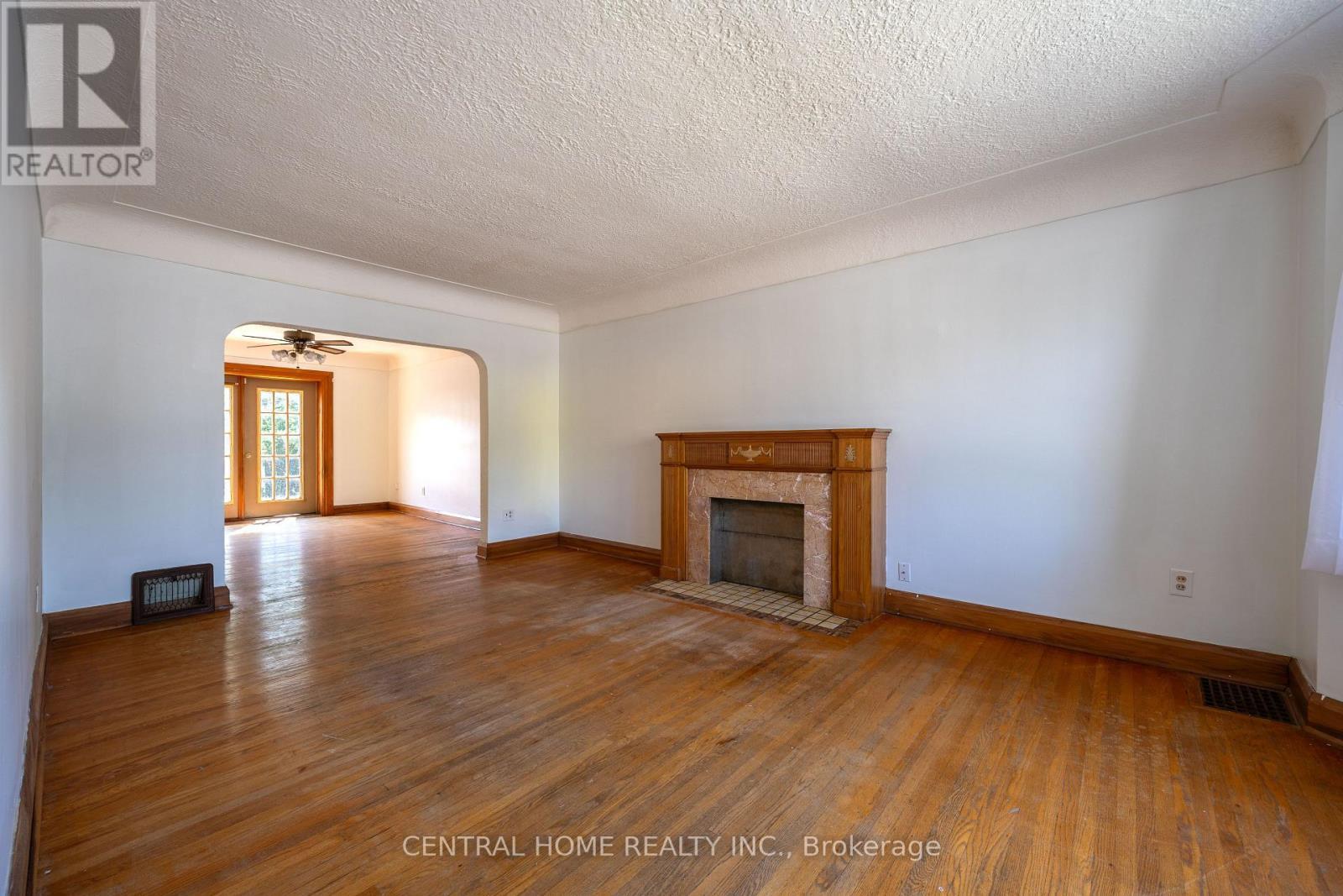 1650 King Street E, Hamilton, ON - Indoor With Fireplace