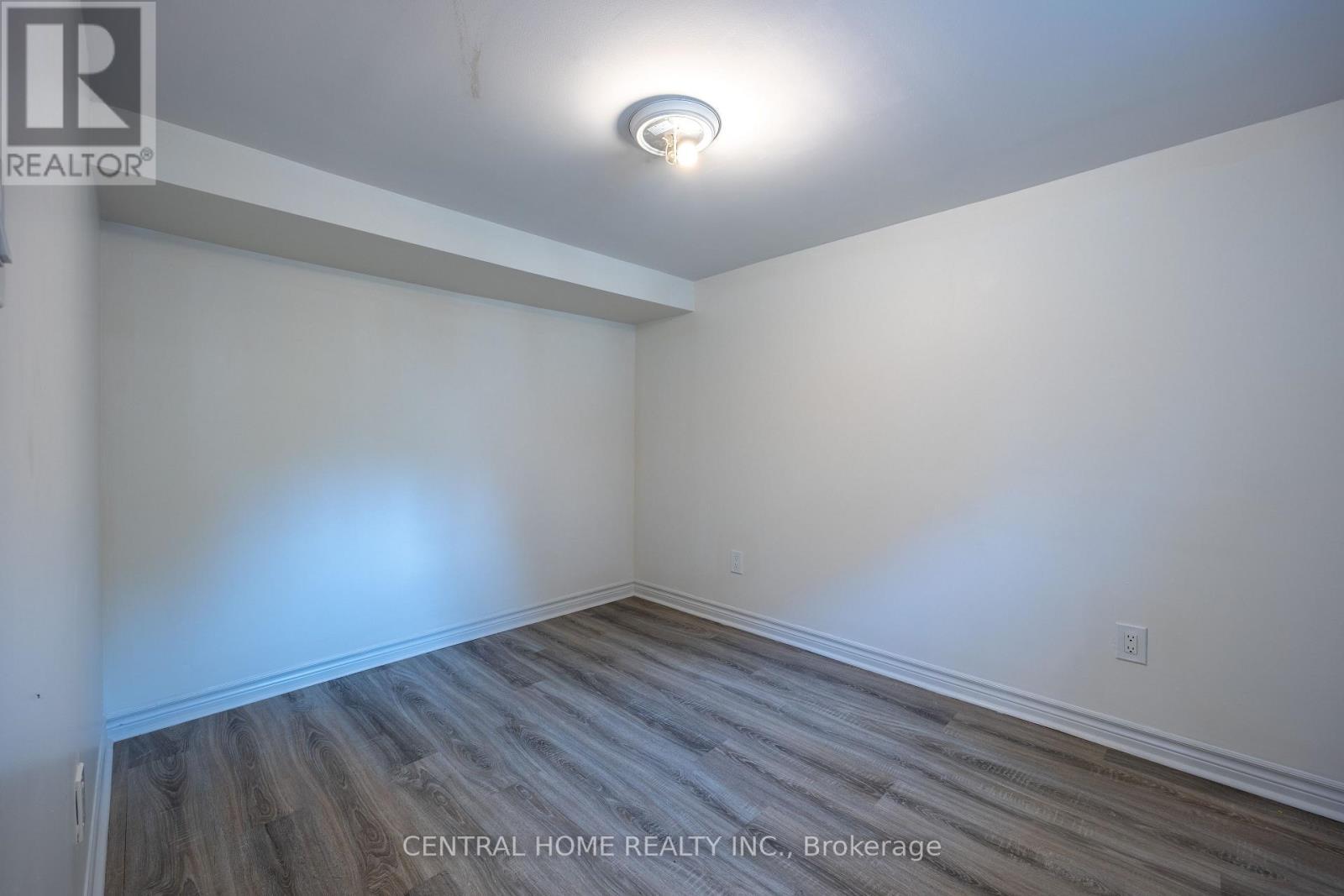 1650 King Street E, Hamilton, ON - Indoor Photo Showing Other Room