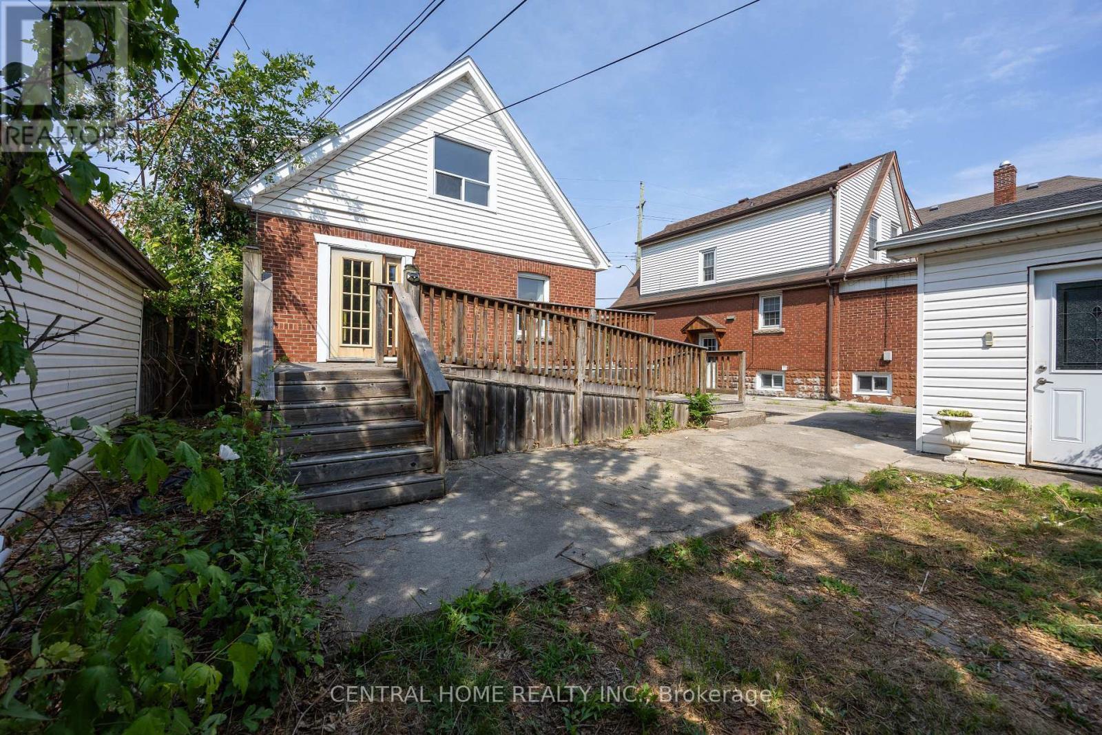 1650 King Street E, Hamilton, ON - Outdoor With Exterior