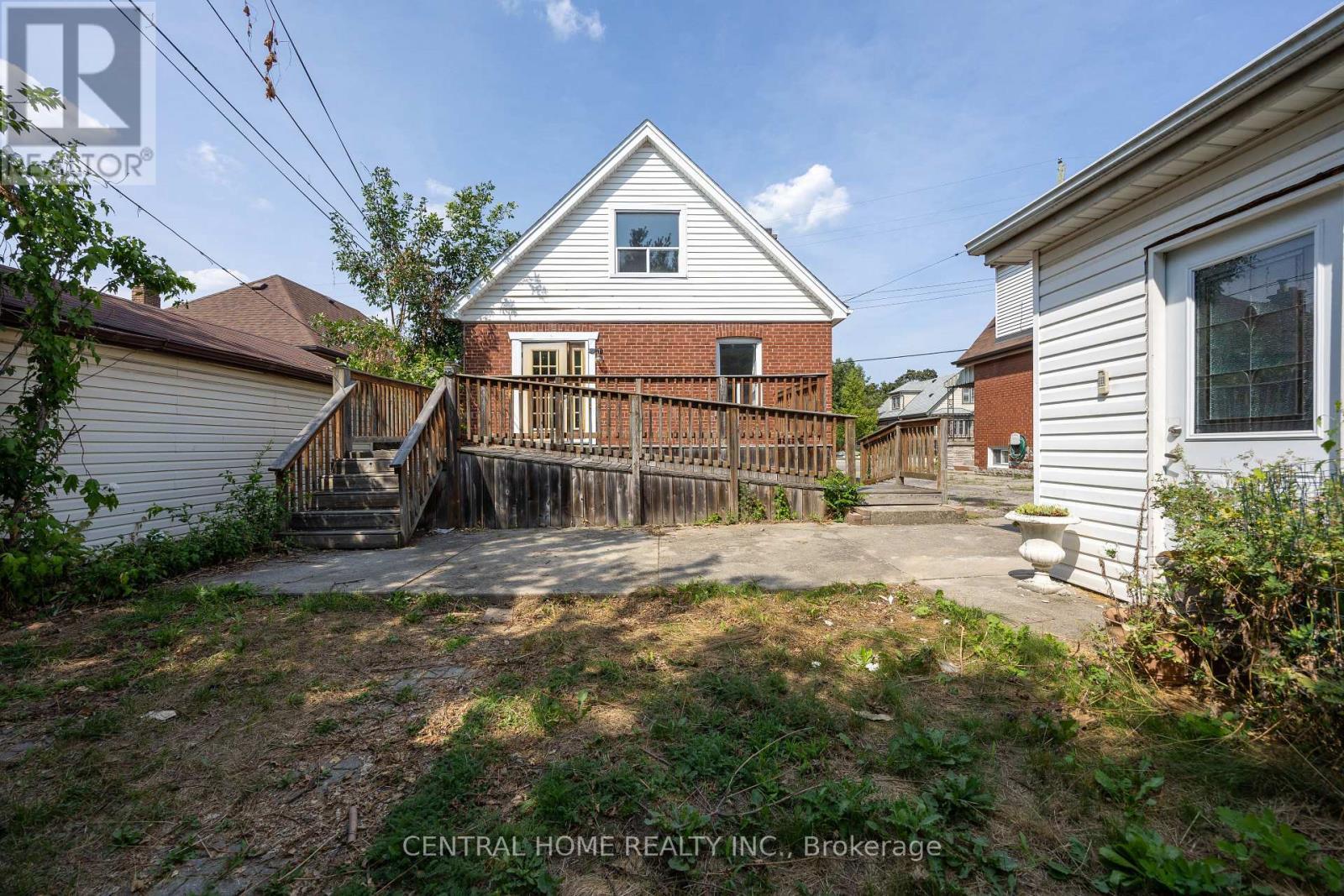 1650 King Street E, Hamilton, ON - Outdoor