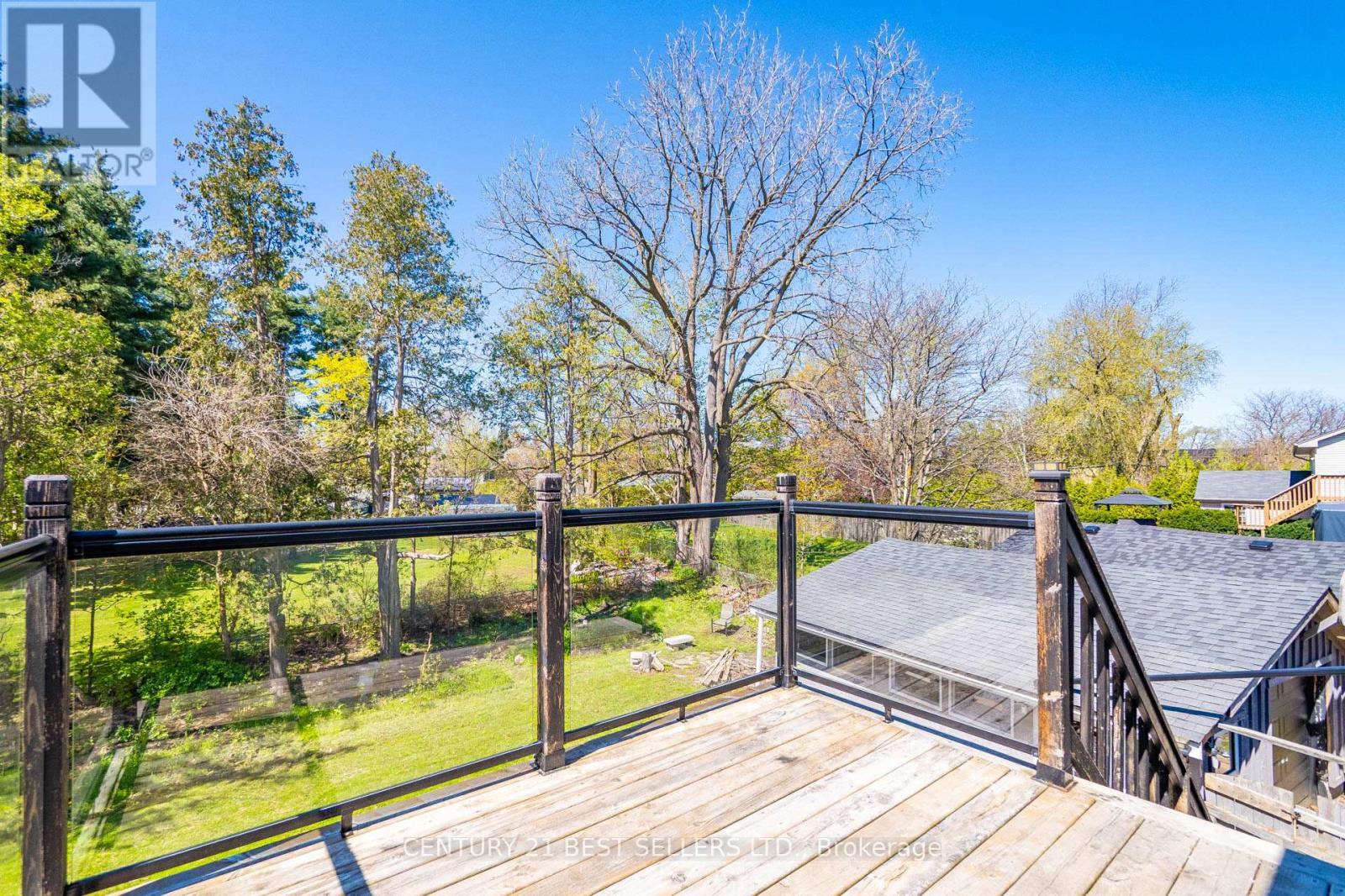 933 6 Highway N, Hamilton, ON - Outdoor