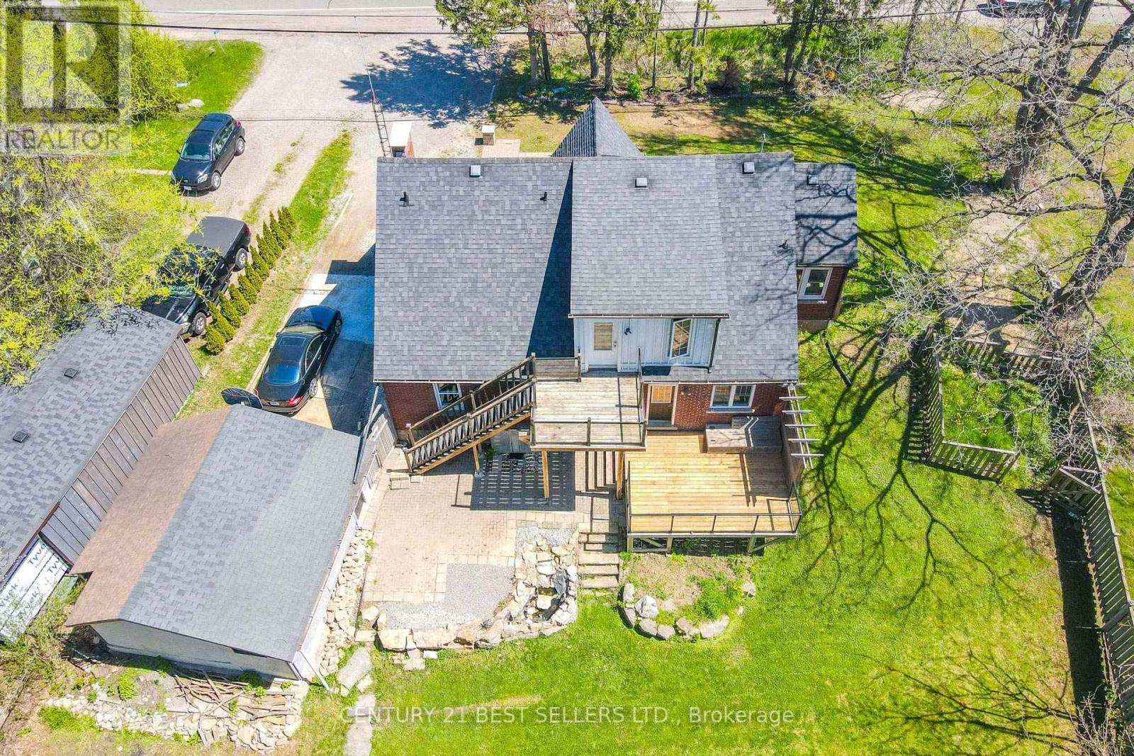 933 6 Highway N, Hamilton, ON - Outdoor